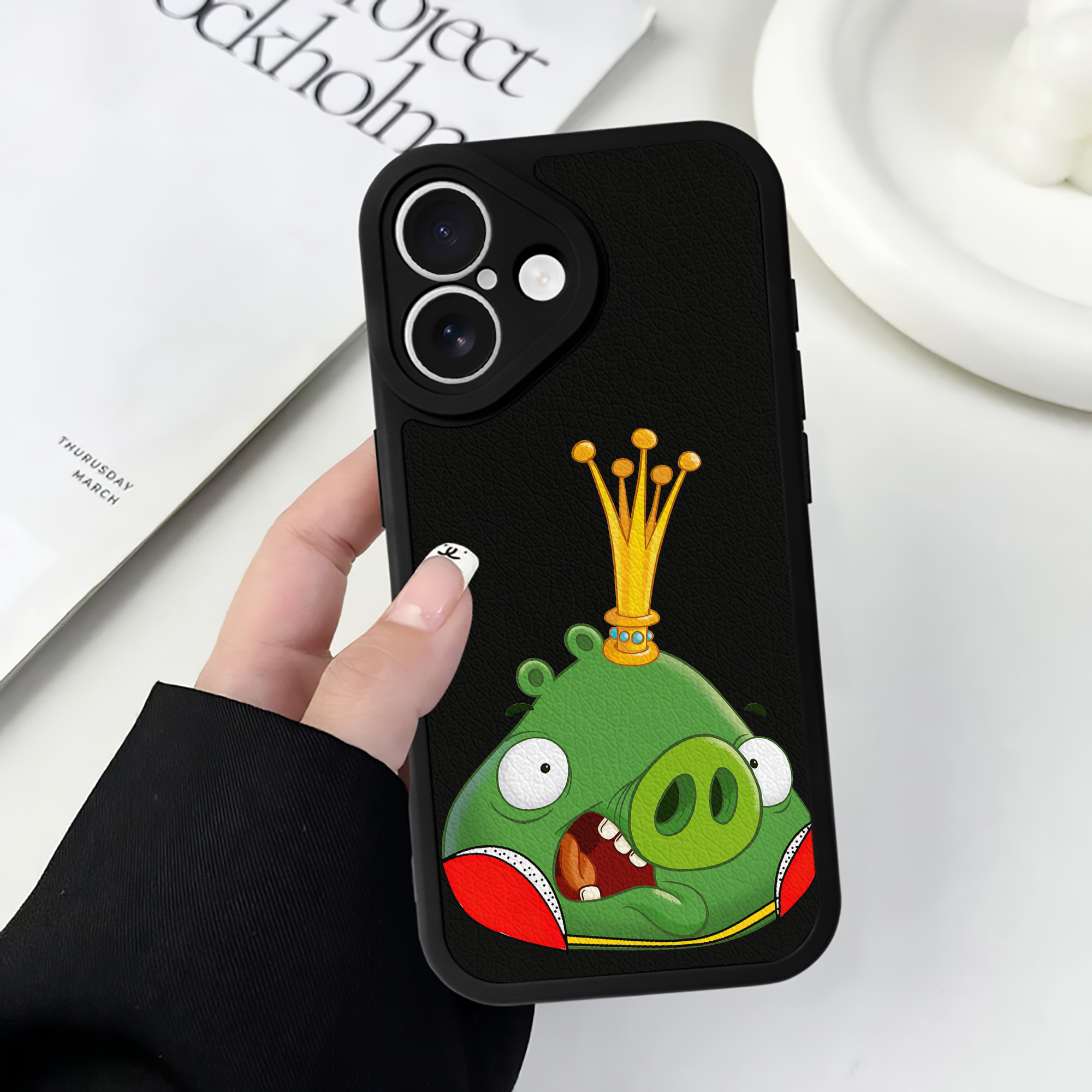 （画像用） Angry Birds アングリーバード 【iPhone 16シリーズ対応】シリコンスマホケース（レザー調） 材質：シリコン